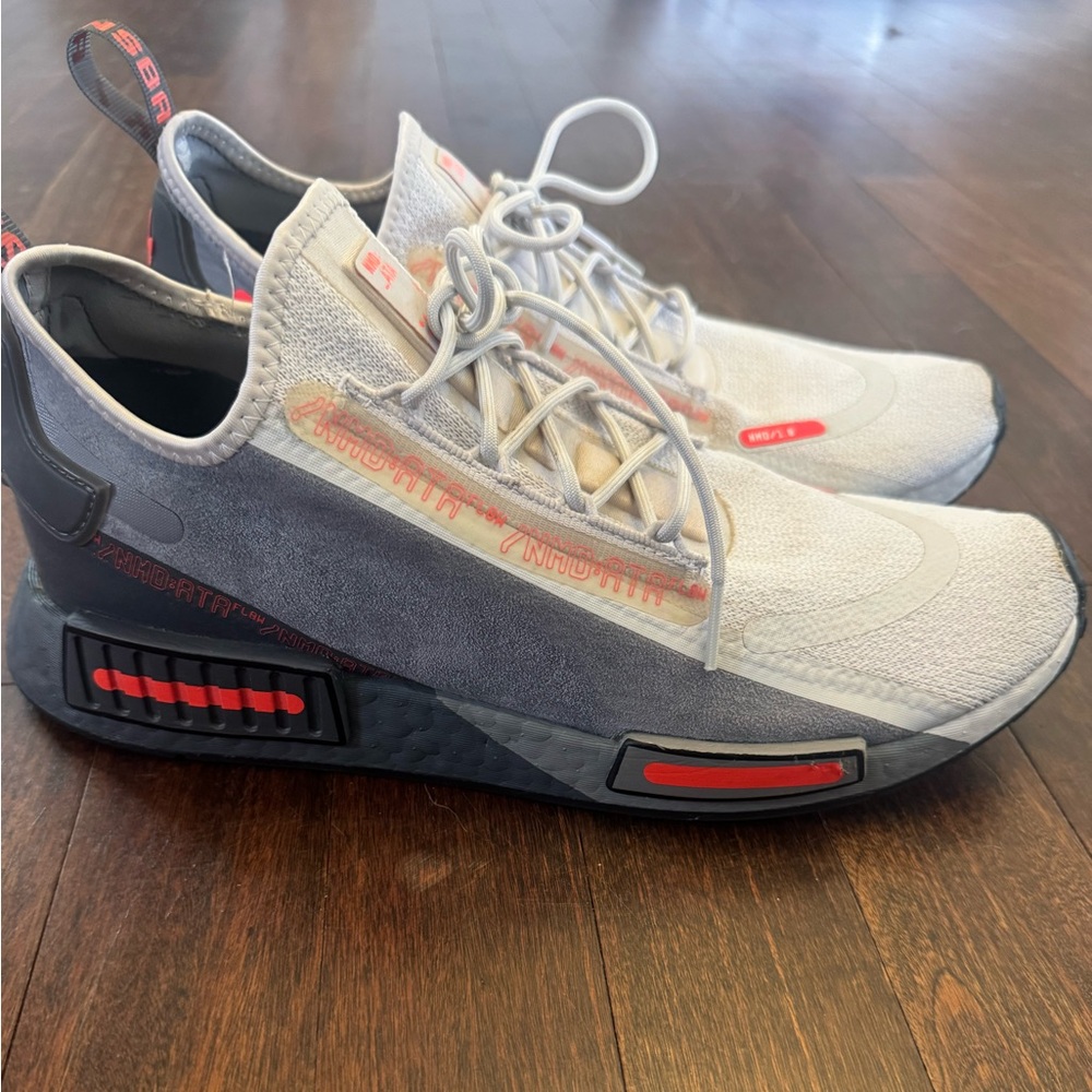 Adidas Men's NMD_R1 Spectoo 'Speedlines' sneakers
 Men’s Low-Top Sneakers